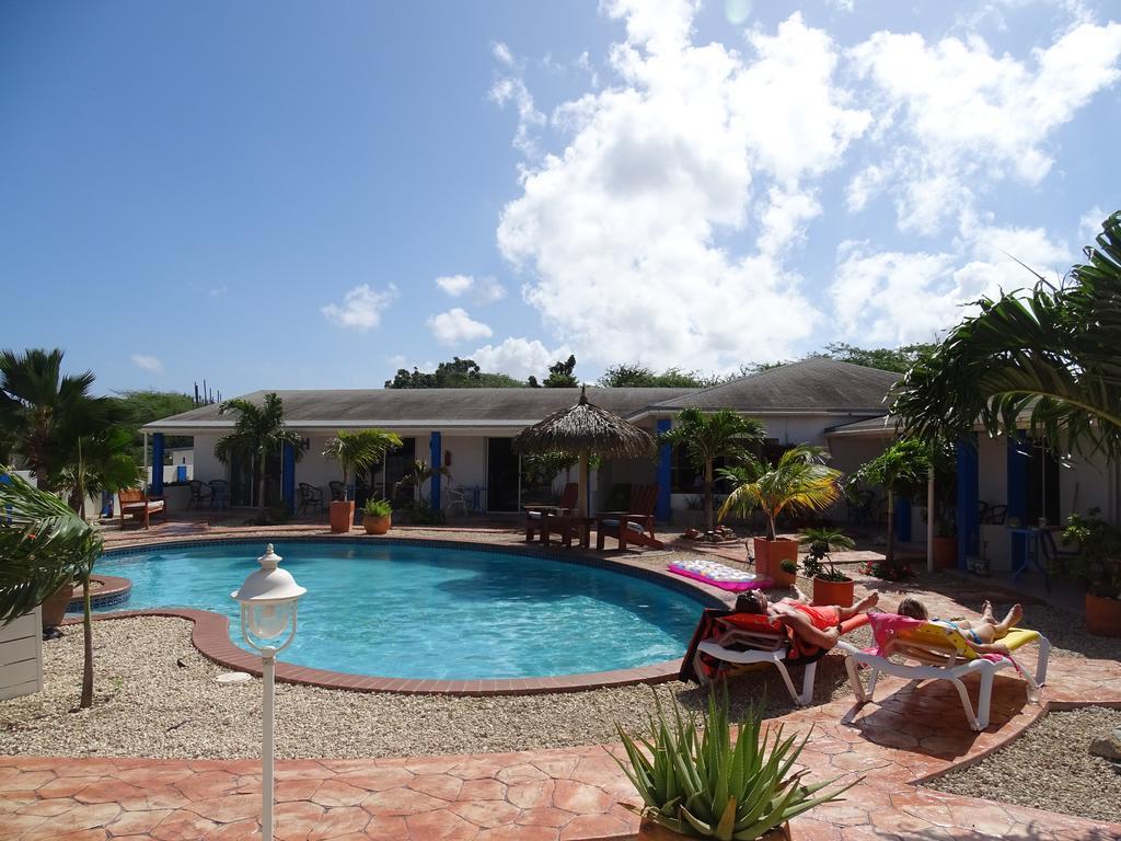 Hacienda Wayaca Apartments Oranjestad Exterior foto